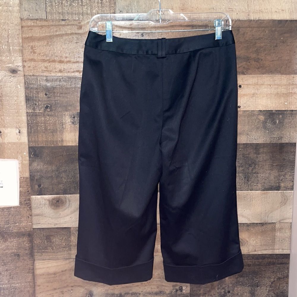 St. John Collection Black Cuffed Capri Pants - Picture 6 of 6
